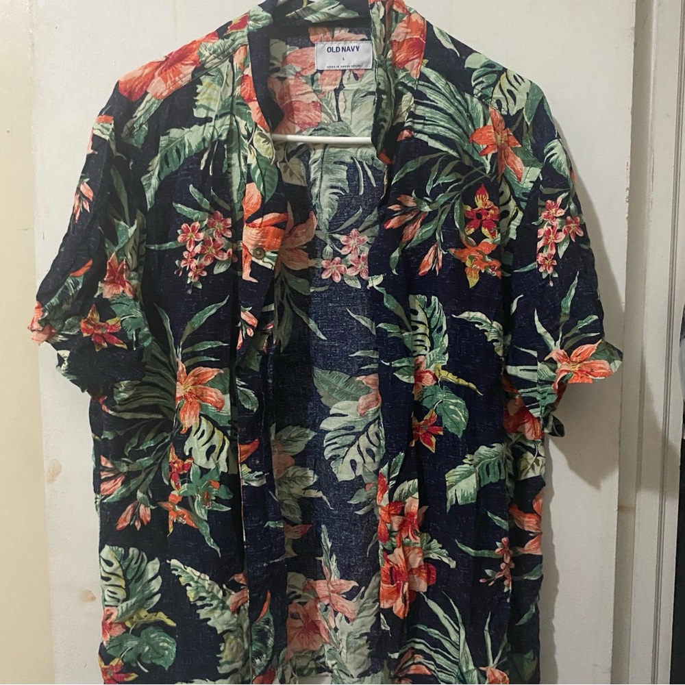 Old Navy Navy Floral Short-Sleeve Button-Down Shirt